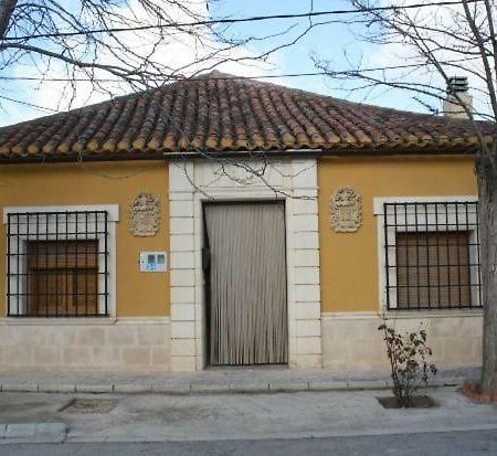 Los Ferroviarios Estacion de Chinchilla Exterior photo